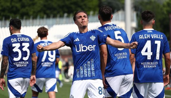 Il Como batte il Cagliari in rimonta: sesta vittoria di fila per Fabregas - immagine 1