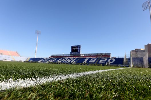 Getty Images Allo stadio per Cagliari-Monza nel giorno del matrimonio e arriva il regalo del club - immagine 1
