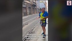 VIDEO / Giovanni contro le buche a Milano: “Ecco dove potrebbe essere Lukaku”