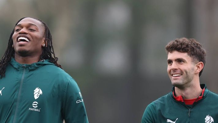 Rafael Leao e Christian Pulisic (attaccanti AC Milan) | AC Milan News (foto Getty Images) Pastore sicuro: 'Al Milan serve una ristrutturazione offensiva'