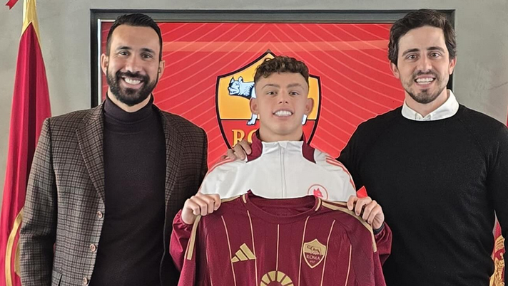 La Roma blinda Pietro Falcetta: primo contratto da professionista per il classe 2008 La Roma blinda Pietro Falcetta: primo contratto da professionista per il classe 2008 - immagine 1
