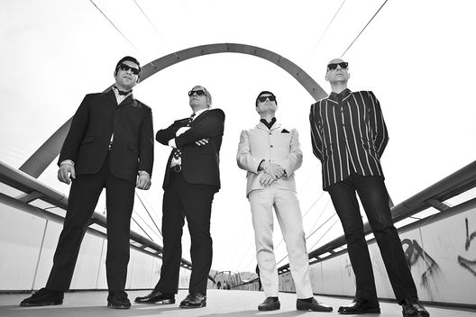 Amore di Classe, Statuto