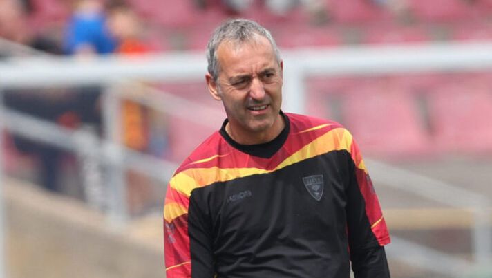 LECCE, ITALY - APRIL 06: Head coach of Lecce Marco Giampaolo during the Serie A match between Lecce and Venezia at Stadio Via del Mare on April 06, 2025 in Lecce, Italy. (Photo by Maurizio Lagana/Getty Images) Giampaolo: “Fischi immeritati, il Lecce non è il Real Madrid! N’Dri, Baschirotto, Pierret…” - immagine 1