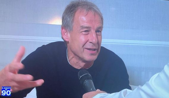 Klinsmann: “Questo è un campionato pazzo, lo vogliamo così. Chivu? Anche se ogni tanto perde…” Klinsmann: “Questo è un campionato pazzo, lo vogliamo così. Chivu? Anche se ogni tanto perde…” - immagine 1