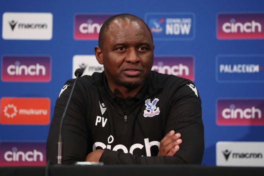 Perth, Australia - 22 luglio 2022: Vieira durante la conferenza stampa prima dell'amichevole tra Crystal Palace e Leeds United. (Foto di Will Russell/Getty Images) Patrick Vieira, l’illustre doppio ex delle finaliste di FA Cup- immagine 3