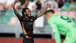 Gol di Busio e Pohjanpalo, il Venezia vince 2-0 contro il Genoa: primo sorriso per Di Francesco