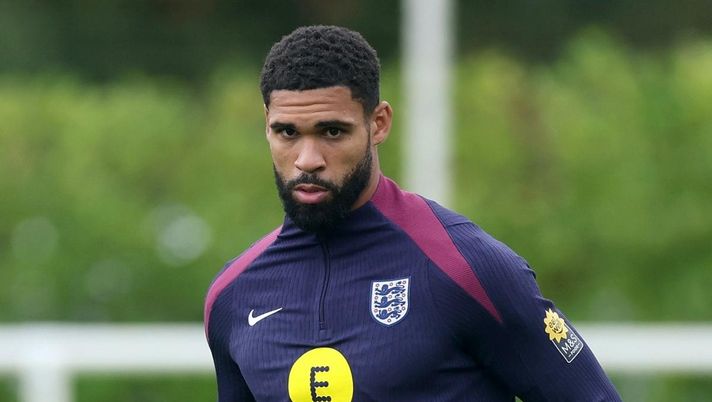 Ruben Loftus-Cheek (centrocampista AC Milan), qui durante un allenamento con la Nazionale dell'Inghilterra | Milan News (Getty Images) Milan, che gol di Loftus-Cheek in allenamento con l'Inghilterra | Video