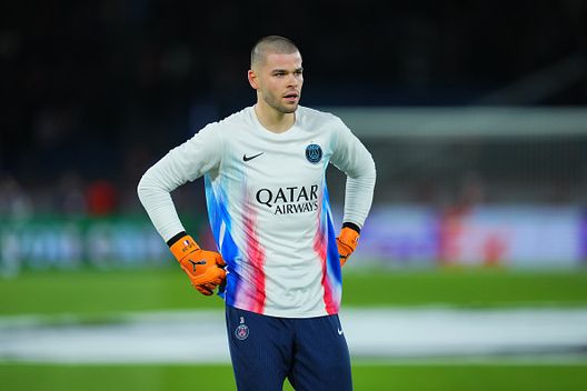 PSG, la vita difficile di Lucas Chevalier: il portiere al momento è il flop della stagione- immagine 2