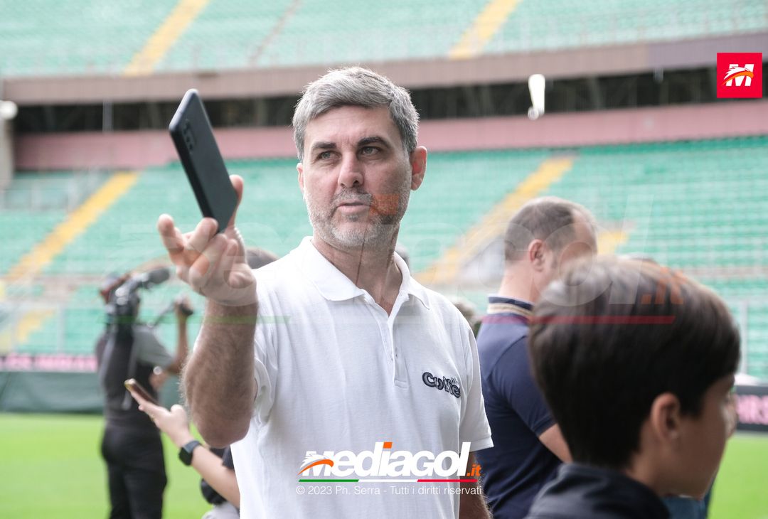 FOTO PALERMO, i tifosi rosanero in tour allo stadio ‘Renzo Barbera’ (GALLERY) - immagine 26