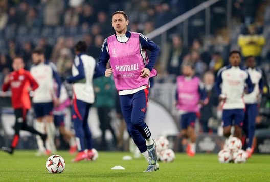 Nemanja Matic del Lione si scalda prima del match di Europa League 2024/25 contro il Fenerbahce del 23 gennaio 2025 (Photo by Ahmad Mora/Getty Images) Francia, Matic e Hassan si dissociano dalla giornata contro l’omofobia: arriva la squalifica- immagine 2