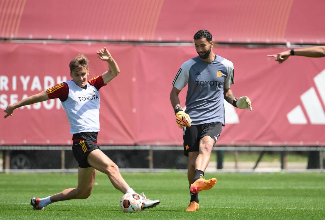 Trigoria, l’allenamento in vista del Bayer: tornano Lukaku e Smalling – FOTO GALLERY - immagine 16