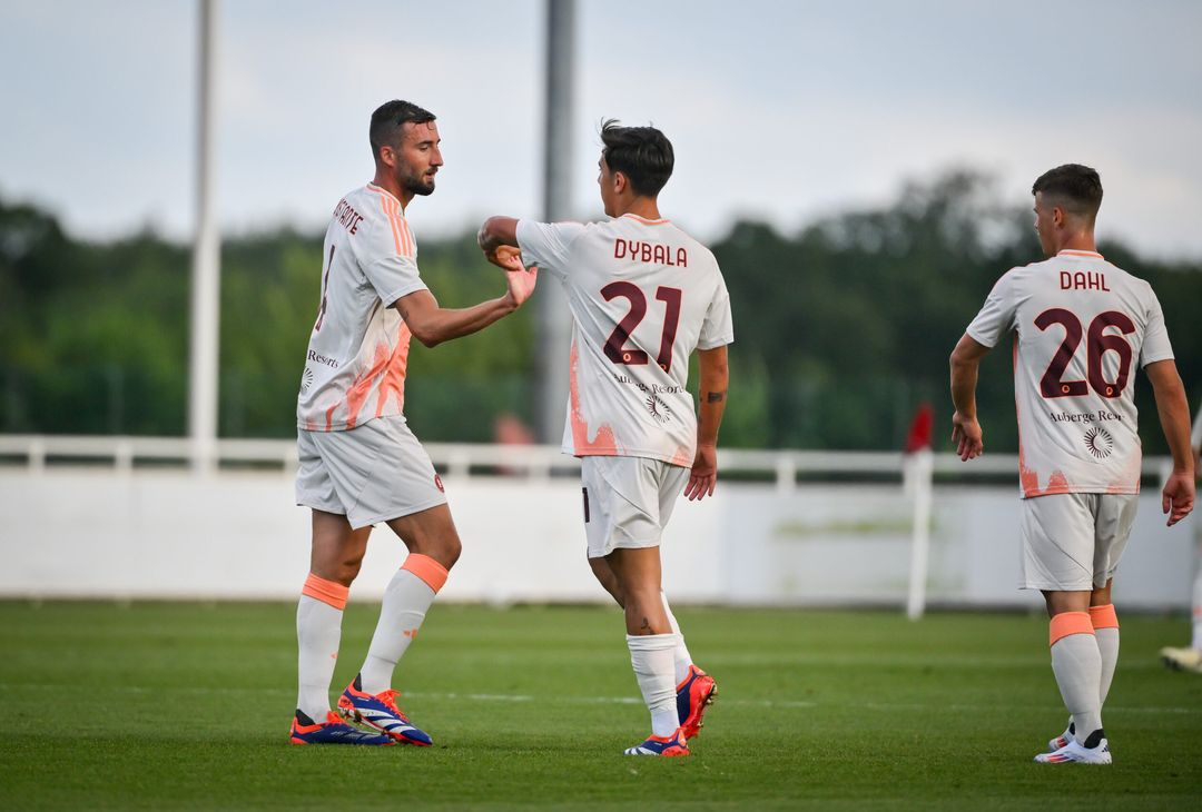 Barnsley-Roma 0-4 – FOTO GALLERY - immagine 35