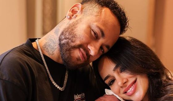 La compagna di Neymar sull’aggressione in casa: “Stanno tutti bene, l’importante è che…”  La compagna di Neymar sull’aggressione in casa: “Stanno tutti bene, l’importante è che…” - immagine 1