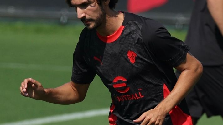 Calciomercato Milan, altre cessioni: dopo Bennacer toccherà ad Adli