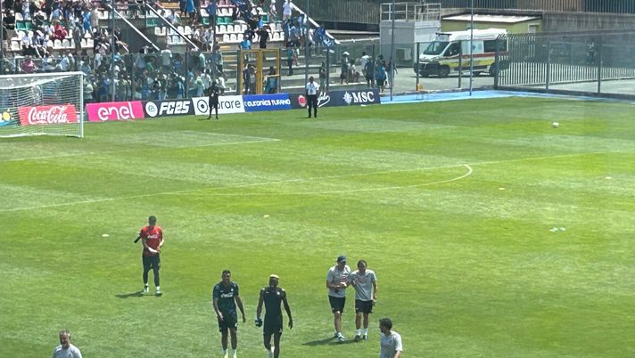 Castel di Sangro Day 9, Conte prova i movimenti della difesa: Cheddira vince la gara di tiri Castel di Sangro Day 9, Conte prova i movimenti della difesa: Cheddira vince la gara di tiri - immagine 1