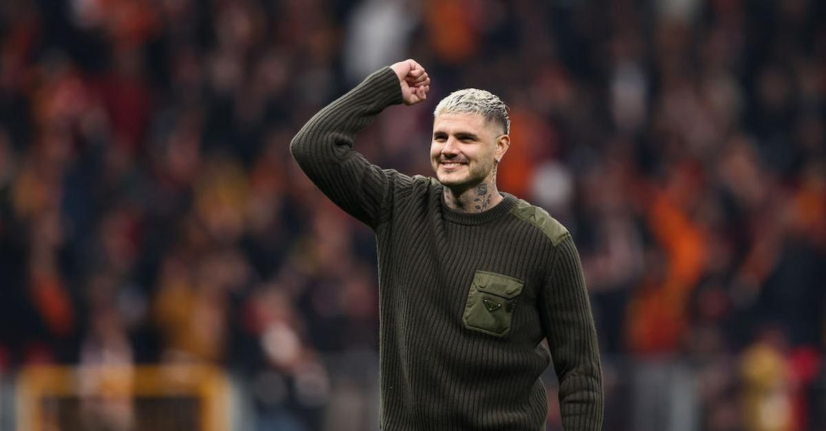 Icardi alla festa del Galatasaray con China e i suoi bimbi. Ma c’è un messaggio per le figlie