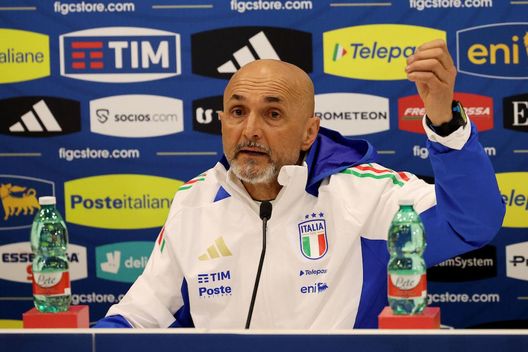 Buffon: “Spalletti leader dell’Italia, in lui c’è qualcosa di speciale”- immagine 2