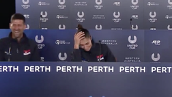 VIDEO / Djokovic parla in cinese: la collega impazzisce!
