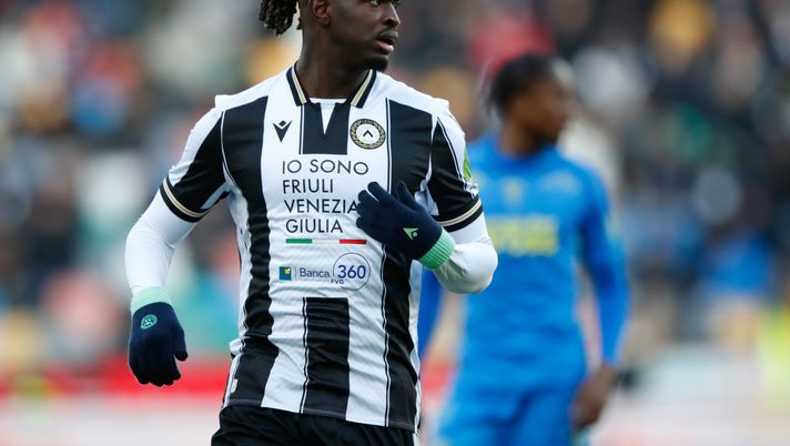 UDINE, ITALY - FEBRUARY 16: Oumar Solet of Udinese during the Serie A match between Udinese and Empoli at Stadio Friuli on February 16, 2025 in Udine, Italy. (Photo by Timothy Rogers/Getty Images) Solet avvisa i rossoneri: “Vogliamo dare il massimo contro il Milan” - immagine 1