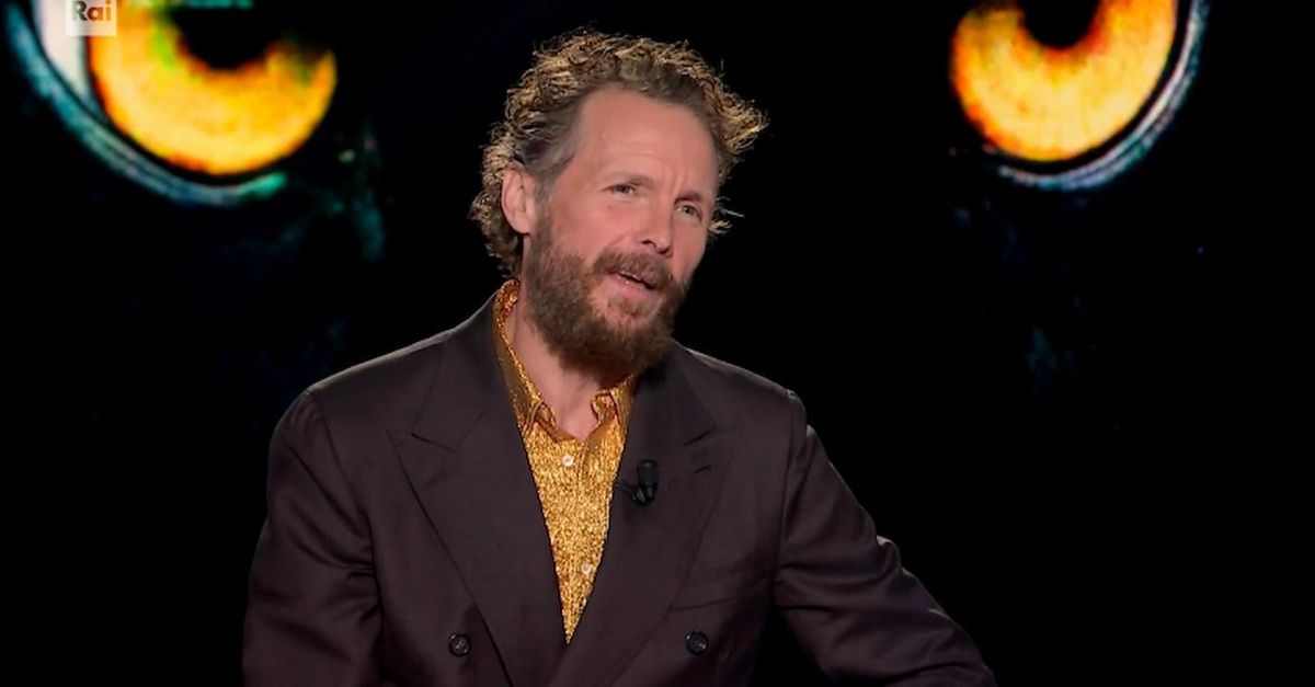 Jovanotti: “Siete pronti per Sanremo? Sta montando la marea e domani…”