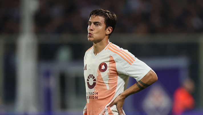 Un gol su rigore, pochi tiri, corse da terzino: la Roma cerca Dybala e non lo trova - immagine 1