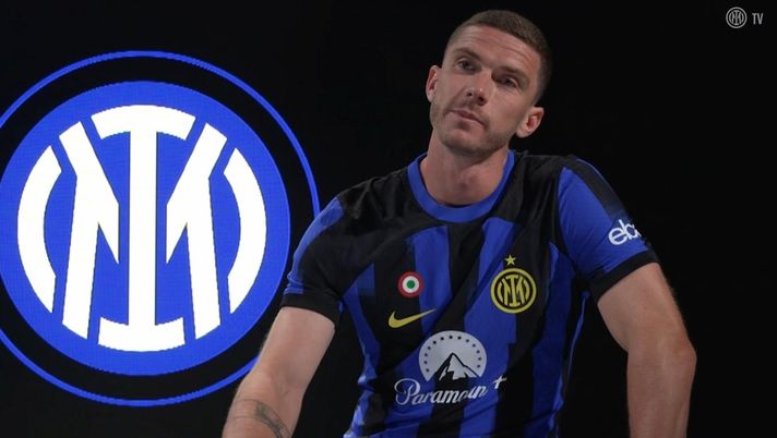 Gosens: “Contento della fiducia, voglio continuità all’Inter. Bisseck? Gli ho scritto che…” - immagine 1