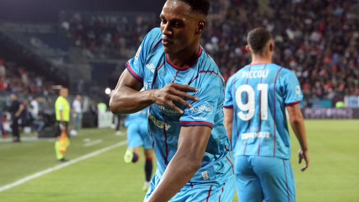 Mina fa infuriare Caressa: “Giocatore antisportivo. Quello che fa è indecente!” - immagine 1