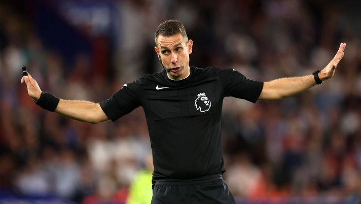 L’ex arbitro David Coote in tribunale per video indecente di un minore - immagine 1