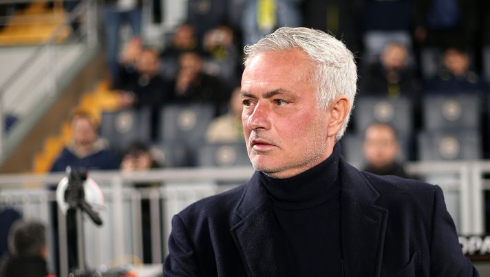 Repubblica – Italia, ipotesi Mourinho ct spinta da uno sponsor. A dire no è stato Buffon - immagine 1