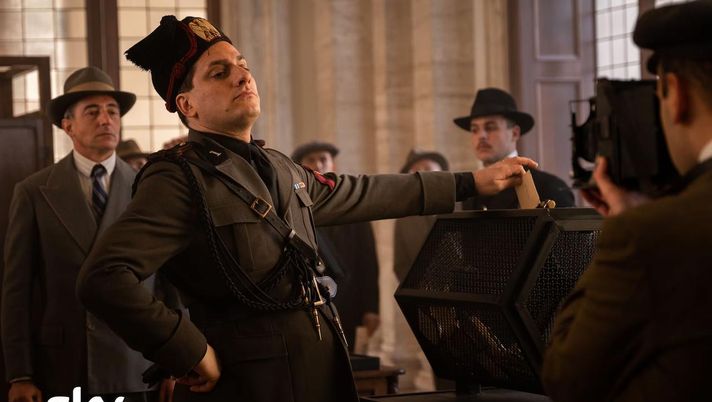 Il New York Times: “Esterno Notte e ‘M’ nella top 10 delle Serie TV 2025” - immagine 1