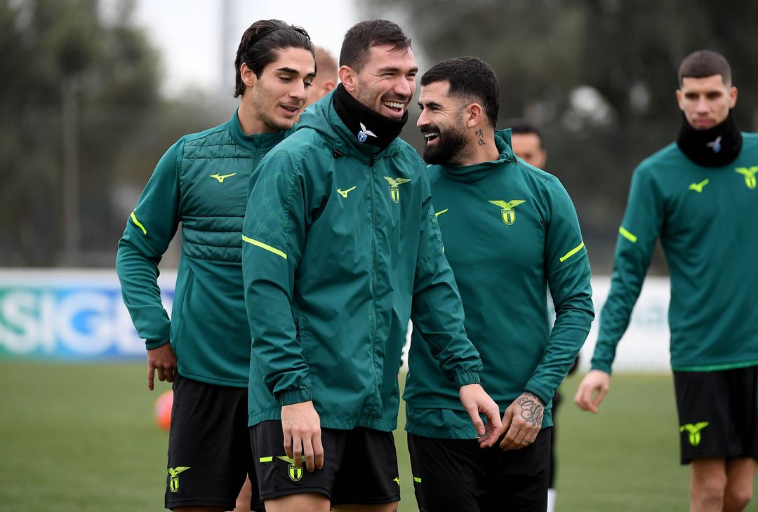 Lazio, tutte le immagini dell’allenamento a Formello – GALLERY - immagine 21