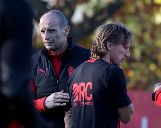 Massimiliano Allegri e Luka Modric oggi a Milanello (Photo by Claudio Villa/AC Milan via Getty Images) Oggi a Milanello