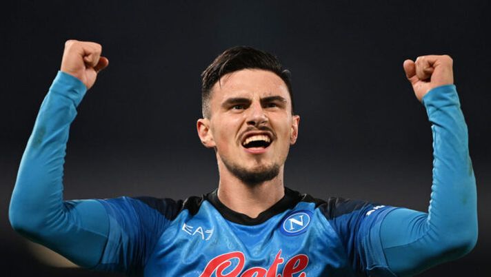 Torino, Elmas oggi in Italia per le visite mediche: la cifra e la formula del trasferimento - immagine 1