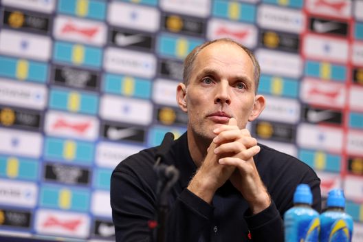 LONDRA, INGHILTERRA - 7 NOVEMBRE: Thomas Tuchel, allenatore dell'Inghilterra, parla ai media durante la conferenza stampa della nazionale maschile inglese. (Foto di Richard Pelham/Getty Images) Euro 2028, l’Inghilterra “in viaggio” nel Regno Unito: niente Wembley fino alla possibile semifinale- immagine 2