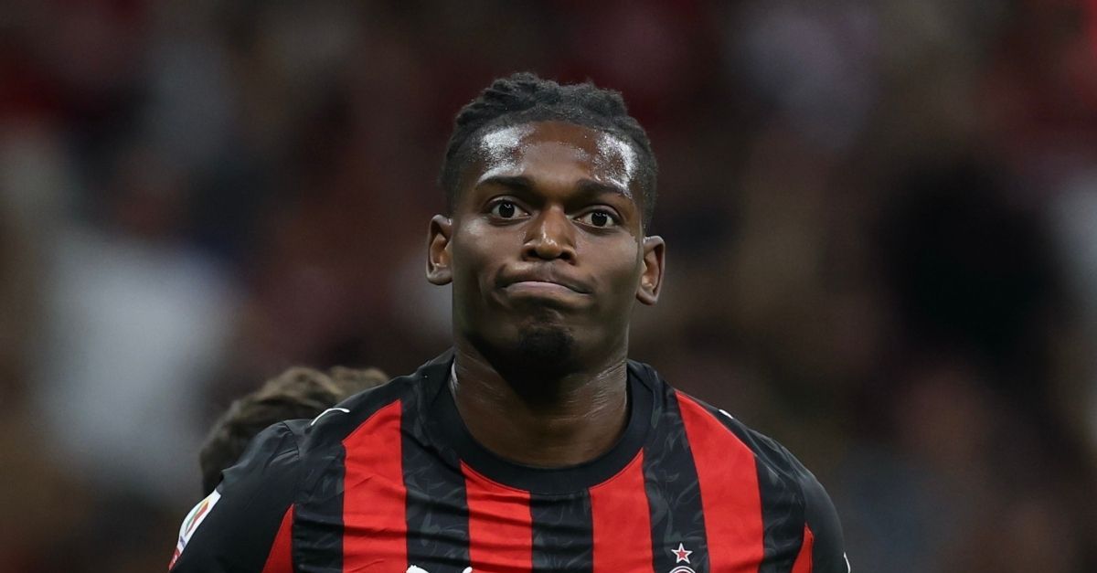 Milan, Leao ‘vede’ il Bologna: vicino il suo rientro in gruppo Milan, Leao ‘vede’ il Bologna: vicino il suo rientro in gruppo