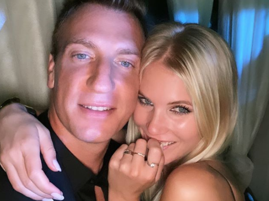 La moglie di Maxi Lopez con l’annuncio più bello: ma quale crisi! La moglie di Maxi Lopez con l’annuncio più bello: ma quale crisi! - immagine 1