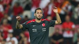 Calhanoglu ko con la Turchia, staff medico Inter in ansia. Oggi la risonanza: stesso infortunio?