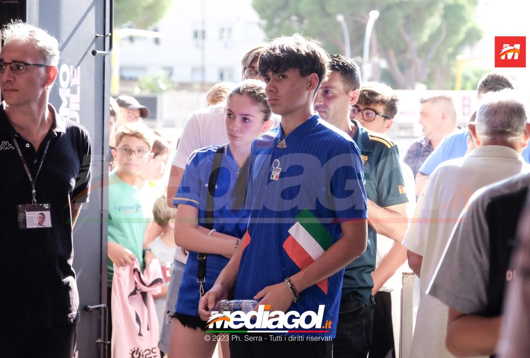 FOTO PALERMO: Liam Henderson incontra i tifosi allo Store Ufficiale (GALLERY) - immagine 34