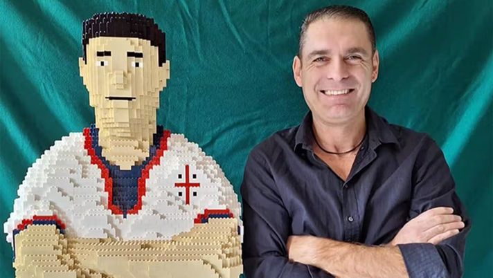 Cagliari, ecco il busto in Lego per gli auguri di compleanno a Gigi Riva - immagine 1
