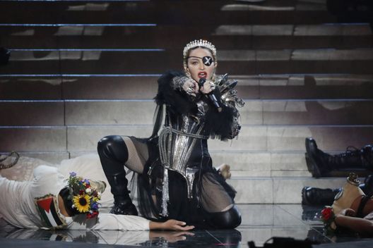 Getty Images Compleanno in Toscana per Madonna. La cantante festeggia al Palio di Siena - immagine 1