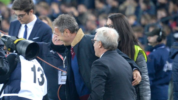 UDINE, ITALY - OCTOBER 31: Head coach of Udinese Luigi Del Neri (R) shakes hands with Head coach of Torino FC Sinisa Mihajlovic during the Serie A match between Udinese Calcio and FC Torino at Stadio Friuli on October 31, 2016 in Udine, Italy. (Photo by Dino Panato/Getty Images) Udinese-Torino 2-2: Mihajlovic e Delneri, cambi in corsa che funzionano - immagine 1