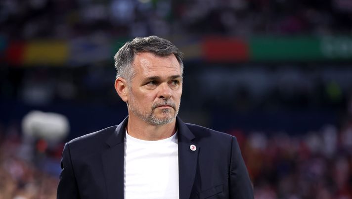 COLOGNE, GERMANY - JUNE 30: Willy Sagnol, Head Coach of Georgia, looks on prior to the UEFA EURO 2024 round of 16 match between Spain and Georgia at Cologne Stadium on June 30, 2024 in Cologne, Germany. (Photo by Alex Grimm/Getty Images) Georgia, Sagnol: “Kvara ha giocato con un forte dolore. Ecco che problema ha avuto” - immagine 1