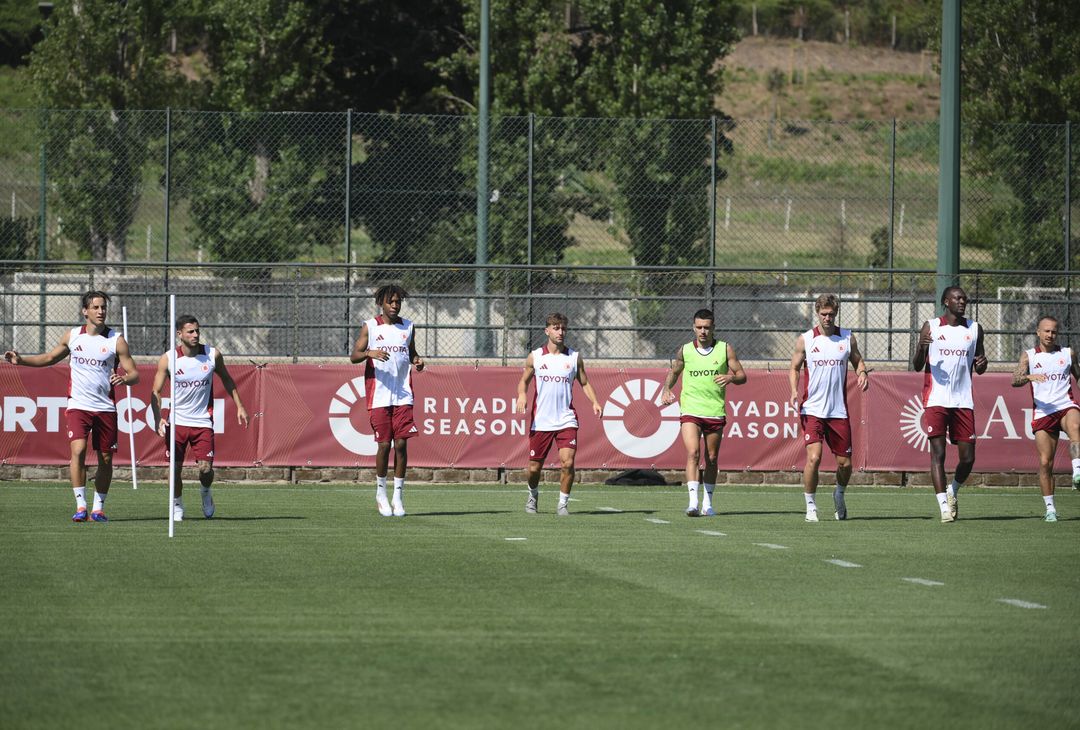 Roma, quinto giorno di ritiro a Trigoria – FOTO GALLERY - immagine 11