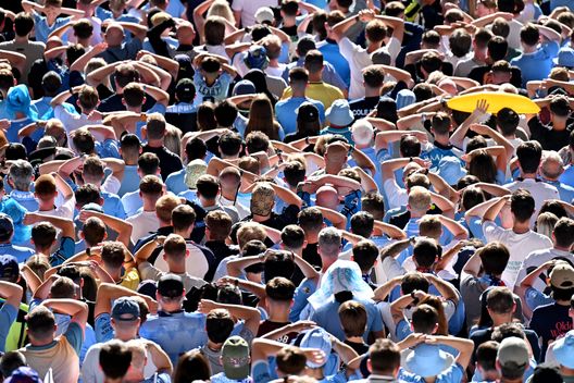 Lo sguardo della città: come Manchester cambia volto nei giorni di derby- immagine 3