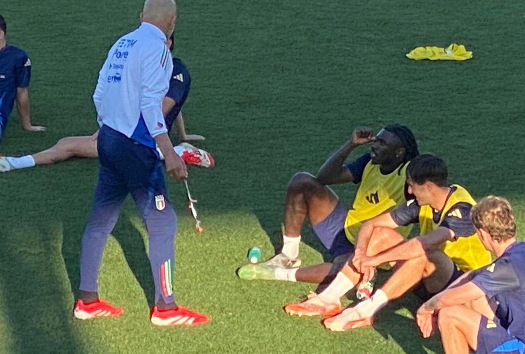 GALLERY VN – Kean e Ranieri in azzurro: tra autografi e colloqui con Spalletti - immagine 9