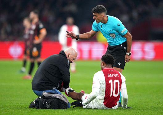 Ajax shock: sette giocatori messi fuori rosa via WhatsApp per la nuova stagione- immagine 3