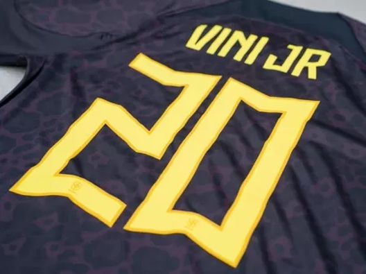 Brasile in amichevole senza verde-oro: maglia nera contro il razzismo- immagine 3