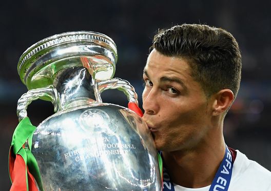 PARIGI, FRANCIA - LUGLIO 10: Cristiano Ronaldo, Euro 2016 (Foto di Matthias Hangst/Getty Images) Cristiano Ronaldo e il Portogallo, una storia scritta nel tempo e nell’anima- immagine 5