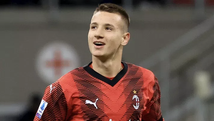 Francesco Camarda AC Milan Milan-Frosinone 3-1 Serie A 2023-2024