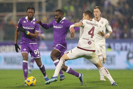 FLORENCE, ITALY - DECEMBER 29: Nanitamo Jonathan Ikoné of ACF Fiorentina in action during the Serie A TIM match between ACF Fiorentina and Torino FC at Stadio Artemio Franchi on December 29, 2023 in Florence, Italy. (Photo by Gabriele Maltinti/Getty Images)